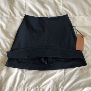NWT girlfriend collective skort navy size medium
